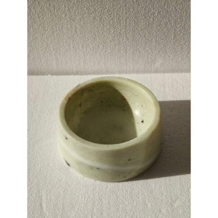 Witte jade ring, handgemaakt, voor sieraden of decoratie.